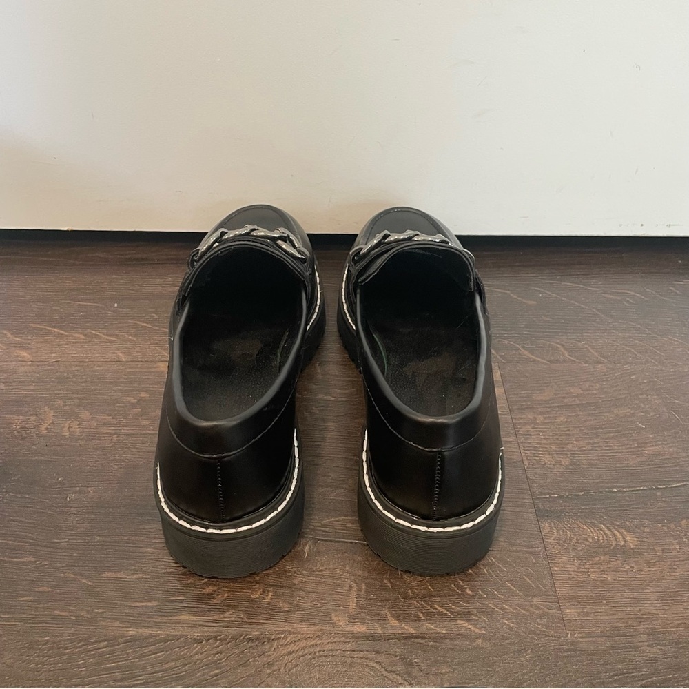 SM New York Women’s Black Loafers with Metallic Chain - Picture 5 of 9
